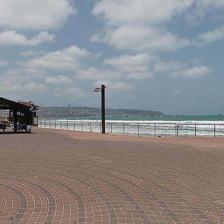 Dream On The Beach Haifa Exterior photo